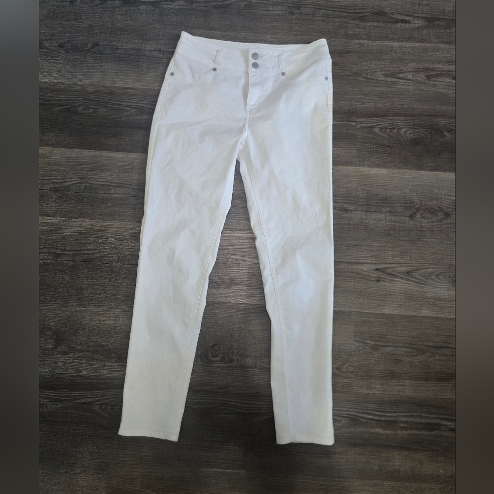Love, Fire Women's Bright White Skinny Jeans